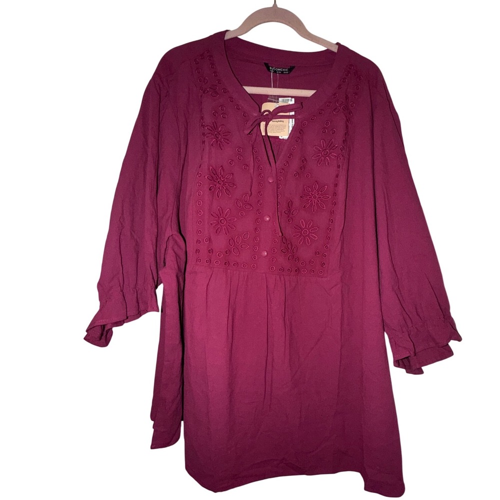 BLOOMCHIC‎ Burgundy Embroidered Eyelet Lace Up Tunic Top Blouse Size 30 NWT